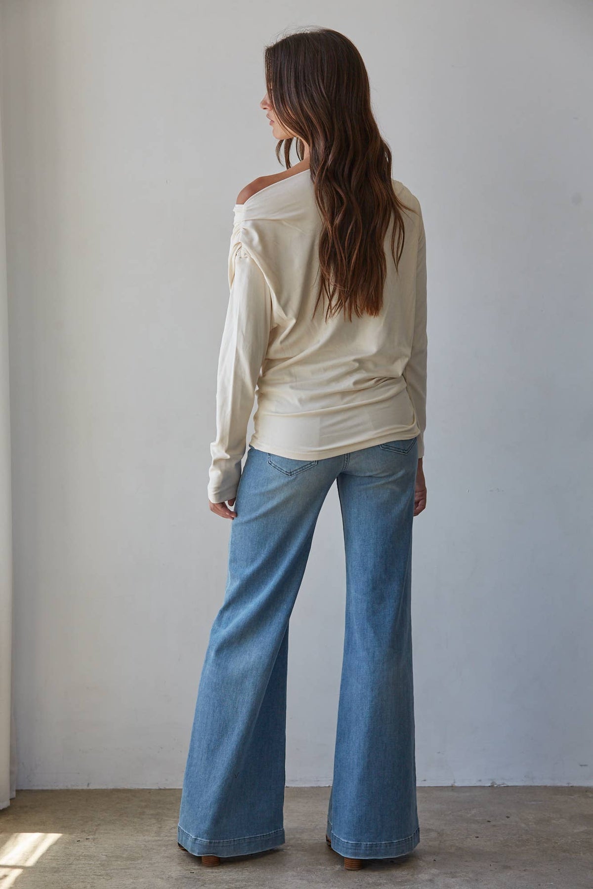 L9894 | Woven Rayon Spandex Asymmetric Long Sleeve: Wine