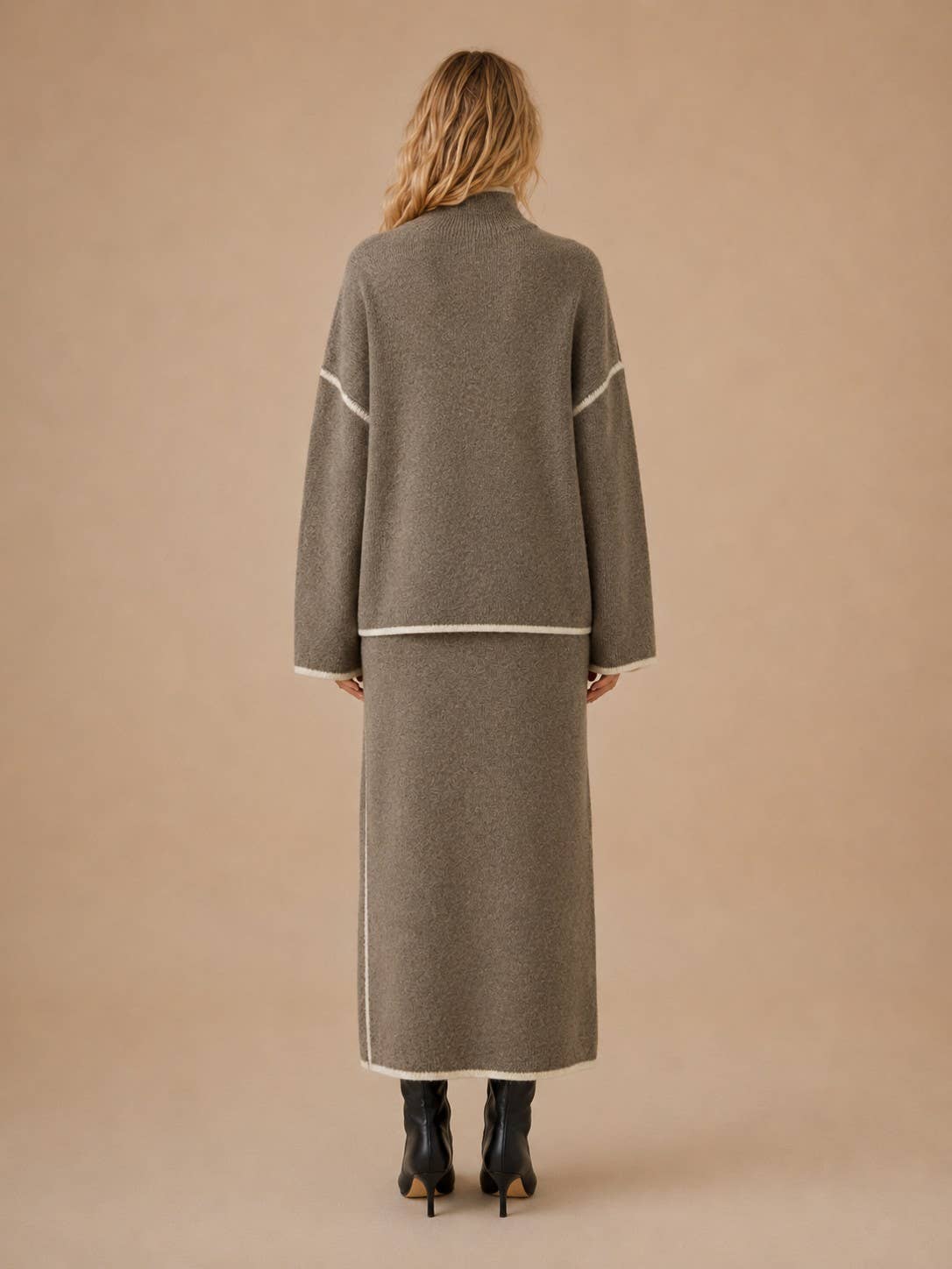 Contrast Piping Trim Knit Set: Taupe