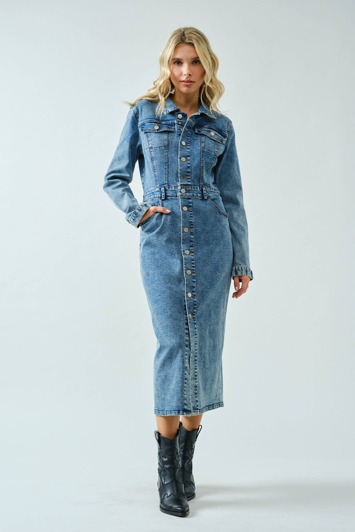 Button Down Washed Denim Dress: DENIM BLUE