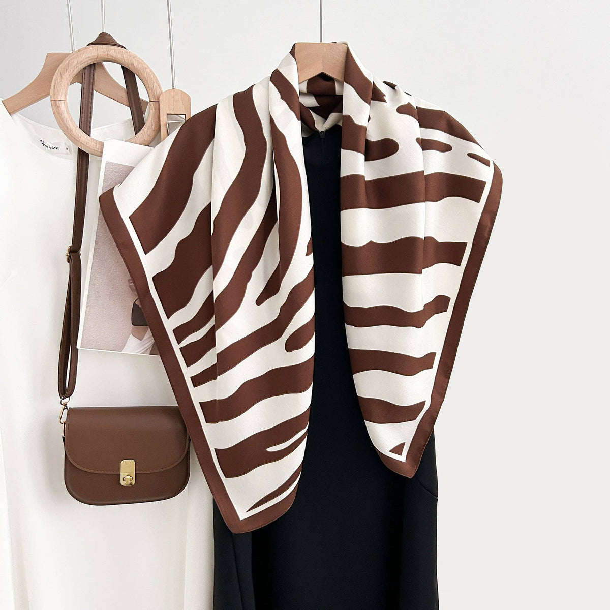 Zebra Stripe Print Scarf: Brown