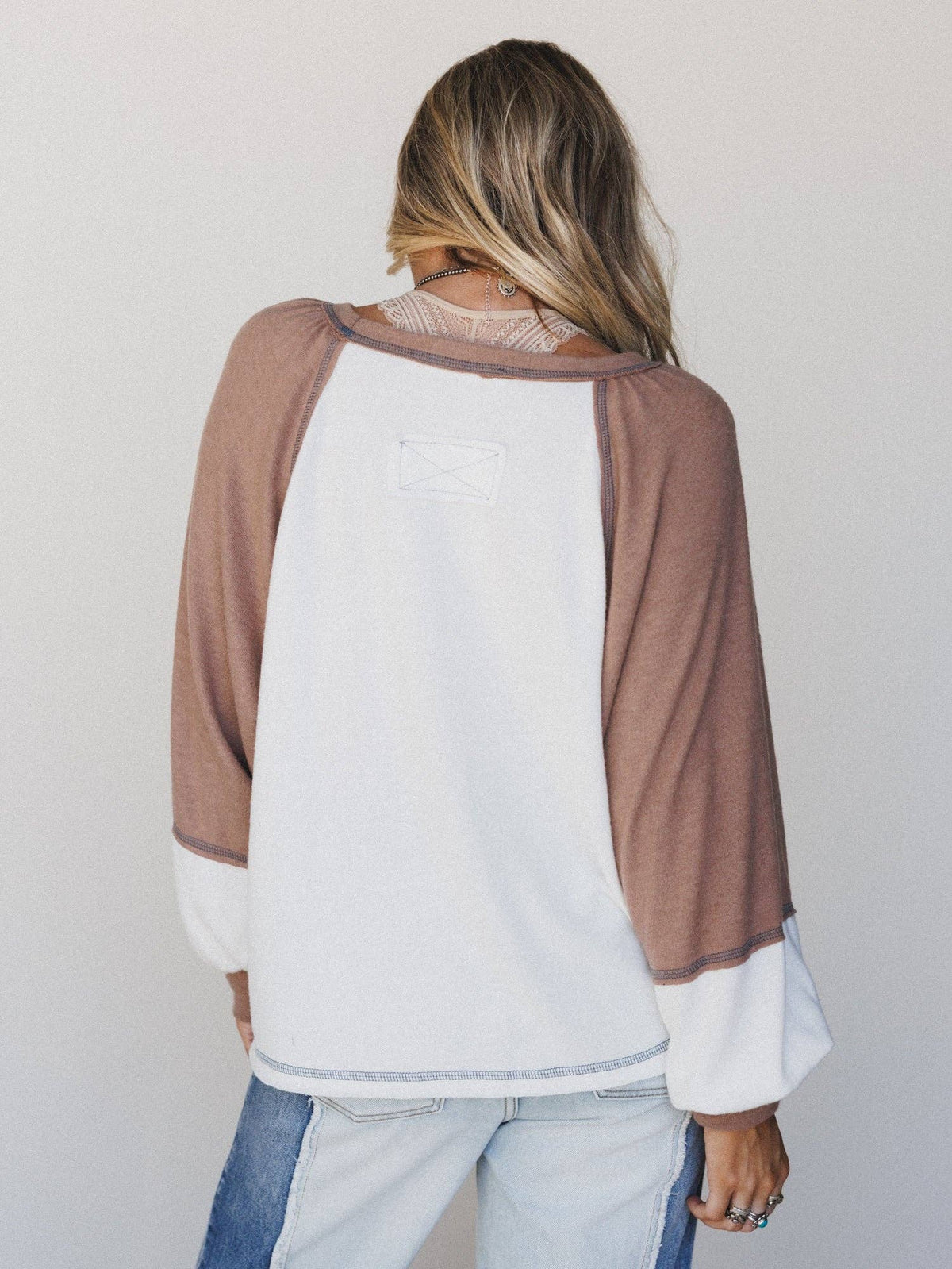 Jules Contrast Pullover Top: Off White Mocha