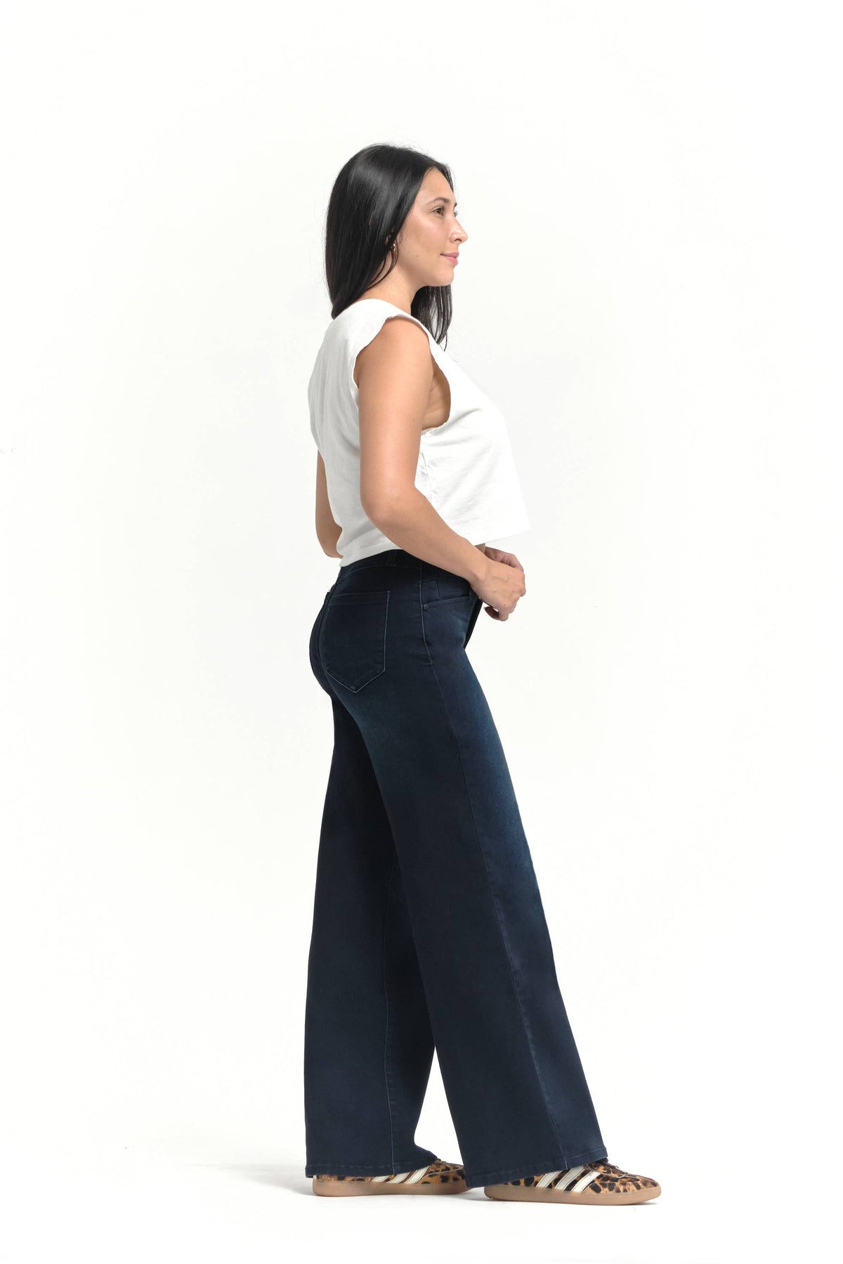 30" Better Butter Wide Leg Jean in Yanique