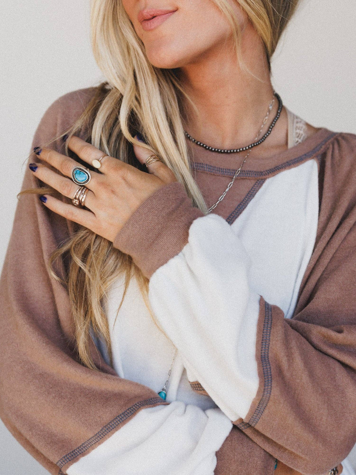 Jules Contrast Pullover Top: Off White Mocha