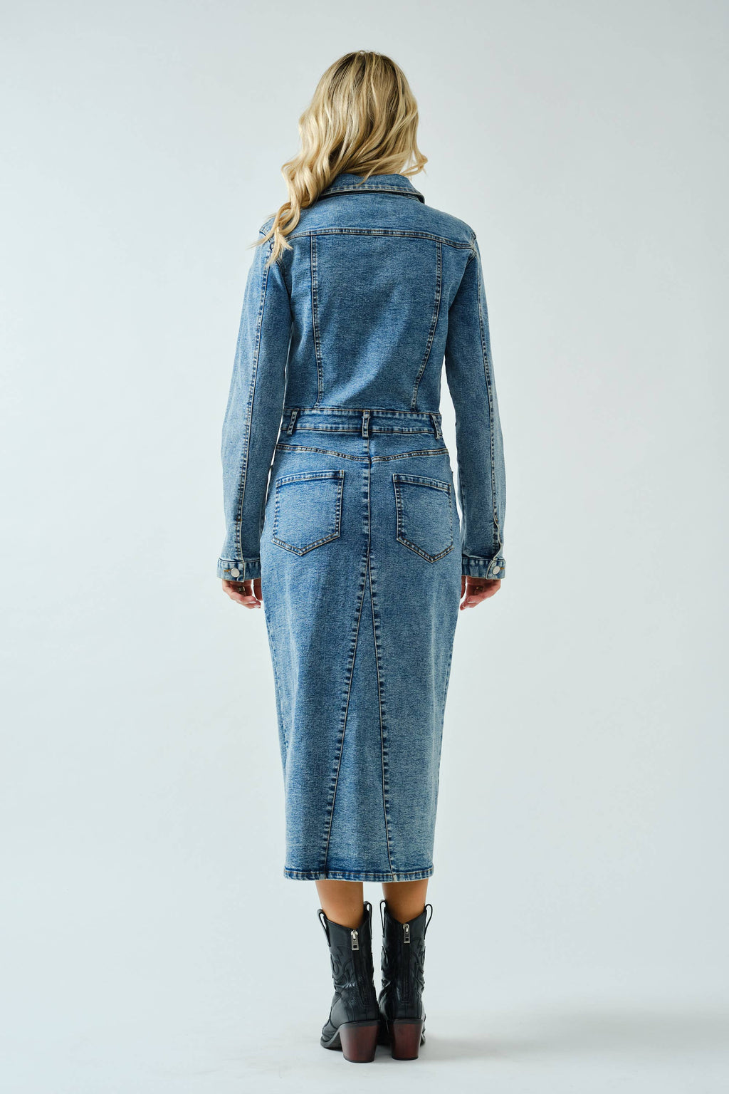 Button Down Washed Denim Dress: DENIM BLUE