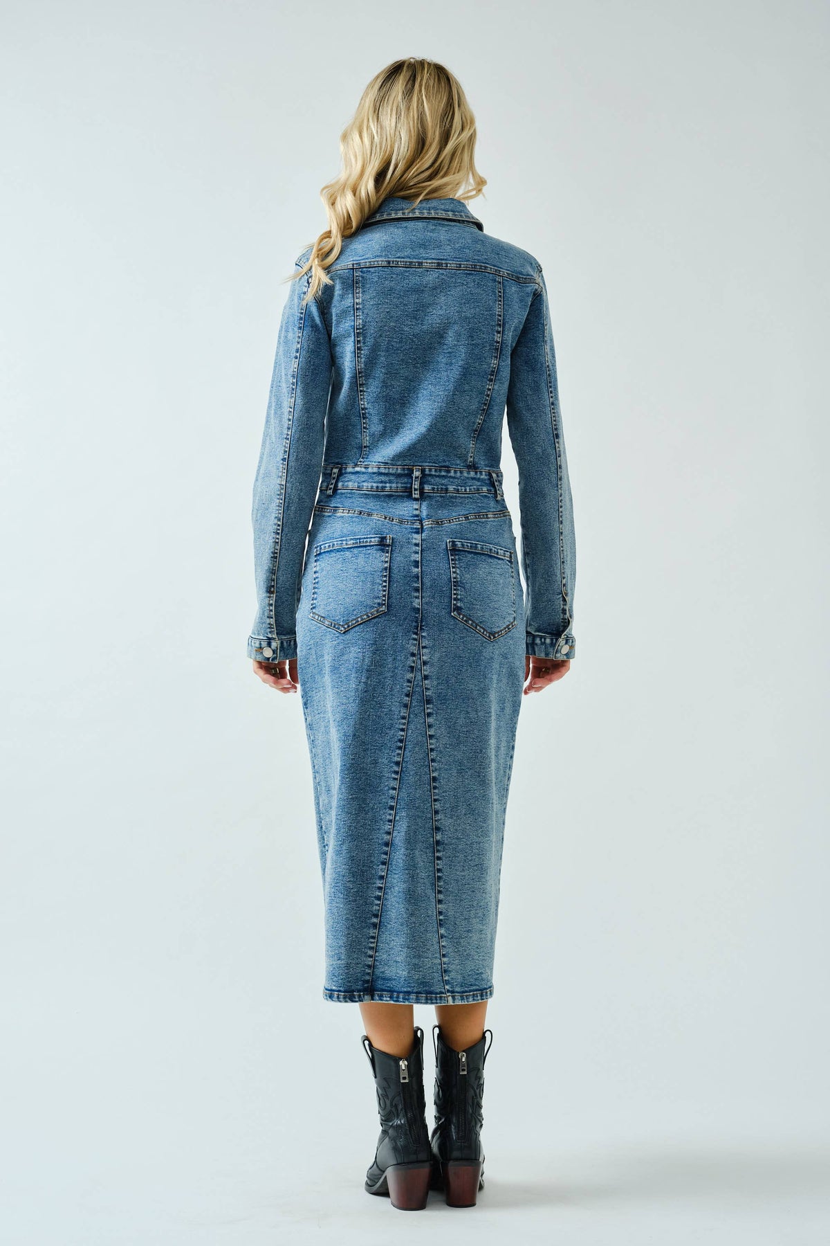 Button Down Washed Denim Dress: DENIM BLUE