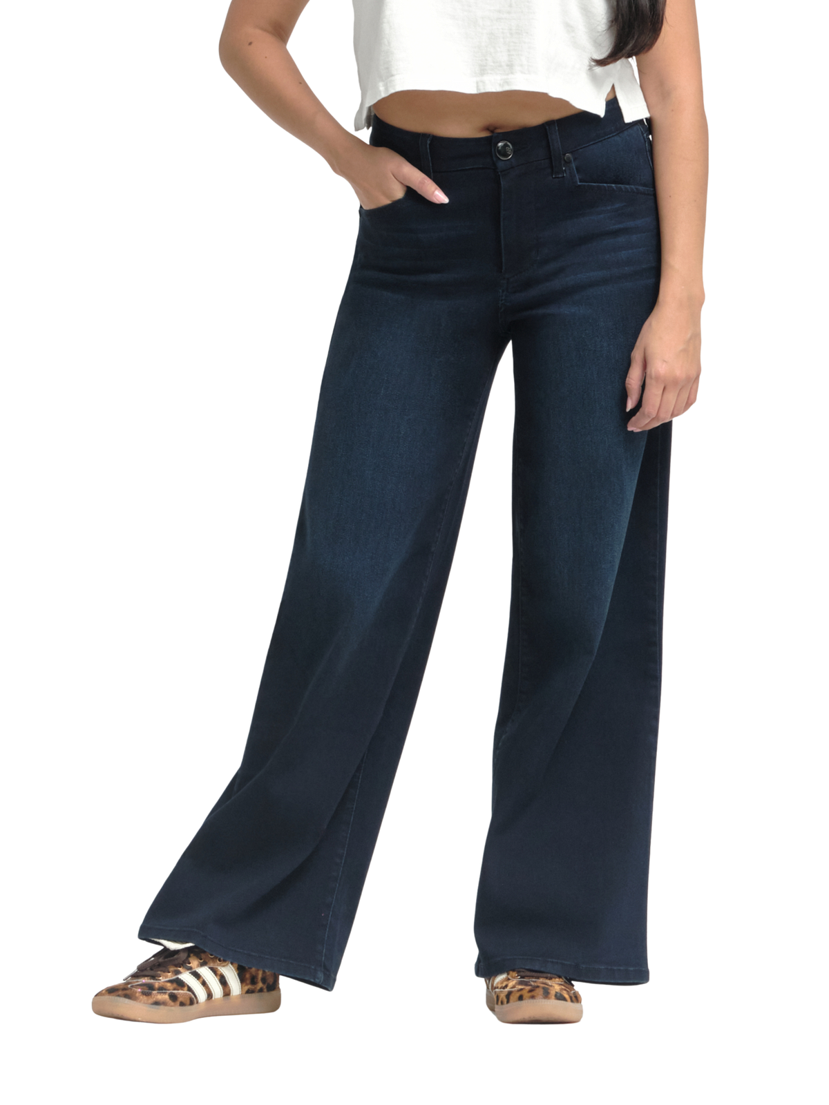 30" Better Butter Wide Leg Jean in Yanique