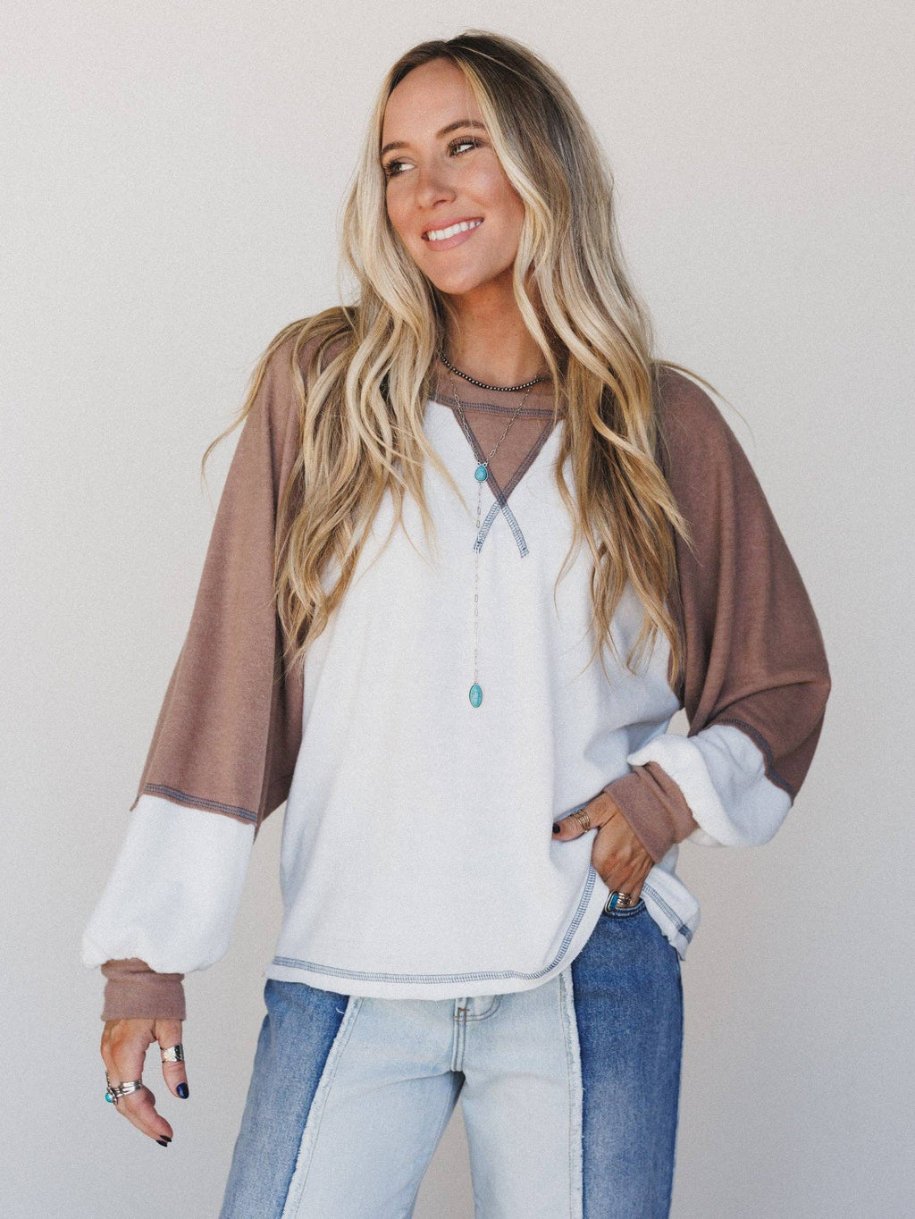 Jules Contrast Pullover Top: Off White Mocha